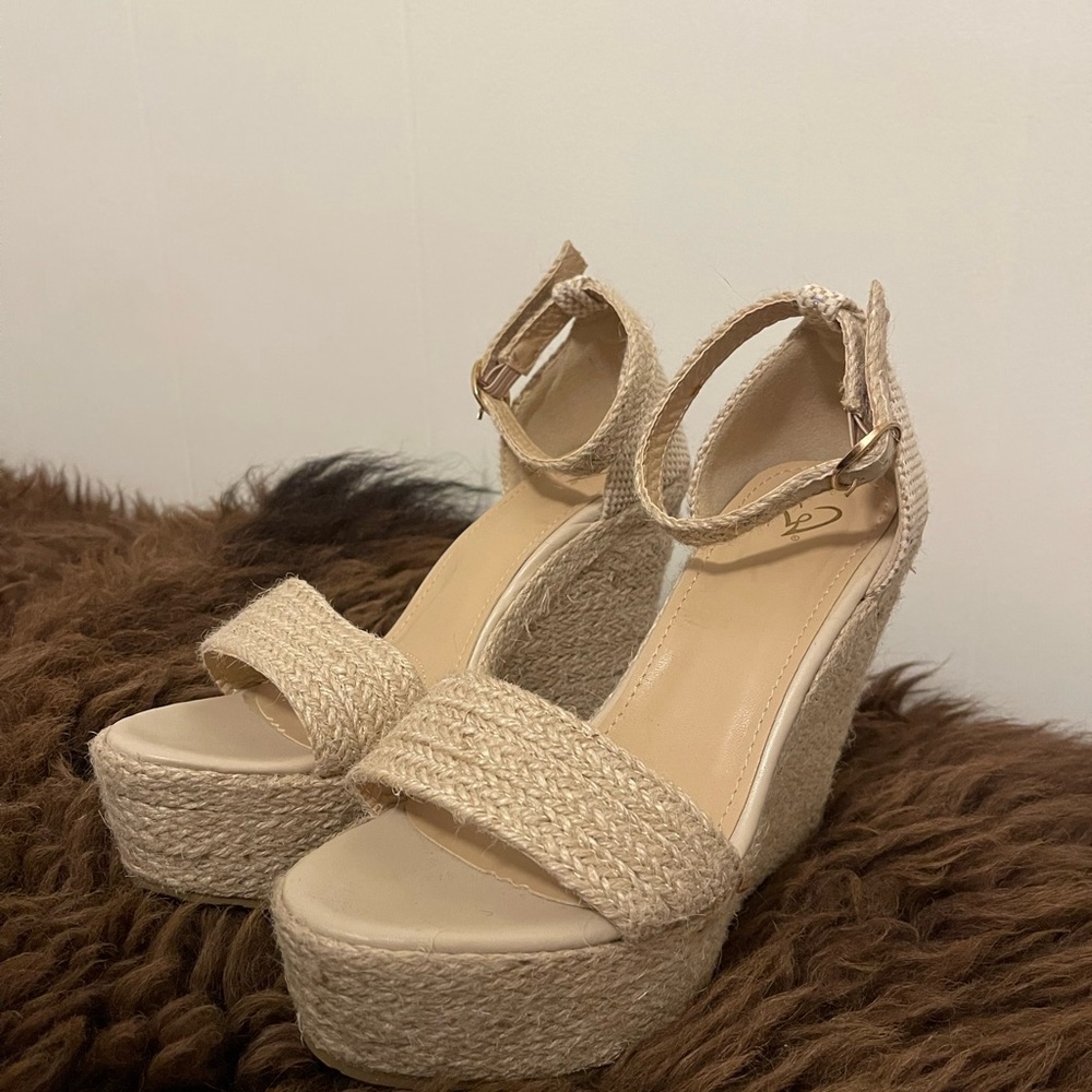 Women's Tan Wedge Sandals